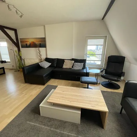 Schoenes Einfaches Zentrales Zimmer Ueber Den Daechern Der Stadt Bremerhaven Pokój zdjęcie