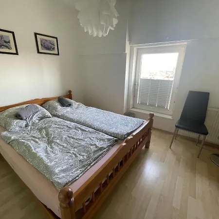 Schoenes Einfaches Zentrales Zimmer Ueber Den Daechern Der Stadt Bremerhaven Pokój zdjęcie