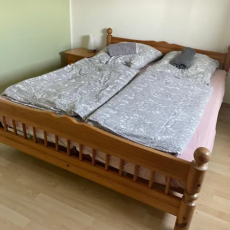 Schoenes Einfaches Zentrales Zimmer Ueber Den Daechern Der Stadt Bremerhaven Pokój zdjęcie