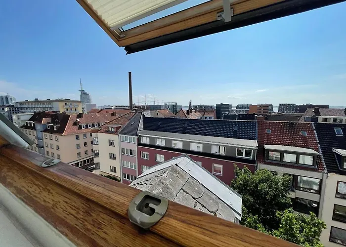 Schoenes Einfaches Zentrales Zimmer Ueber Den Daechern Der Stadt